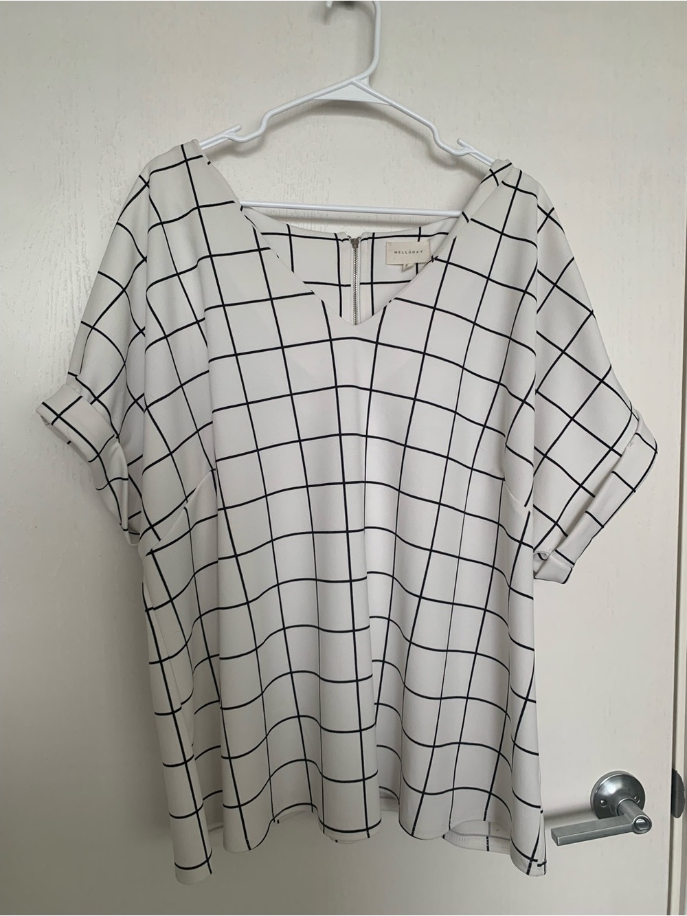 MELLODAY White Windowpane V-Neck Short Sleeve Tunic